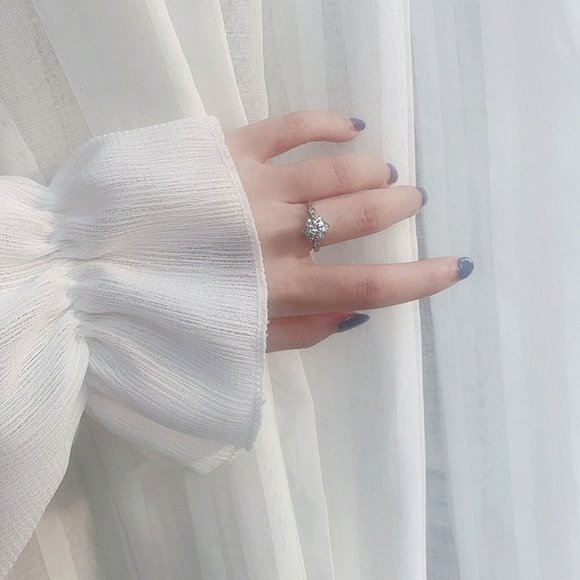 Certified 1ct. t.w. Diamond Moissanite Flower Ring NEW F - Picture 2 of 11